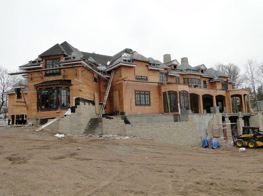 LuxuryHome_UnderConstruction